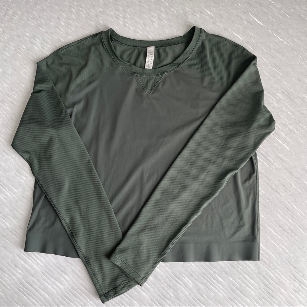 Lululemon Army Green Long Sleeve Running Crop Top